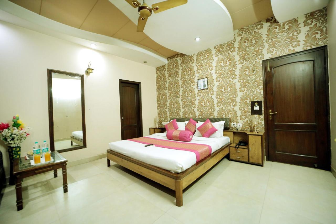 Hotel Blue Bell - Karol Bagh New Delhi エクステリア 写真
