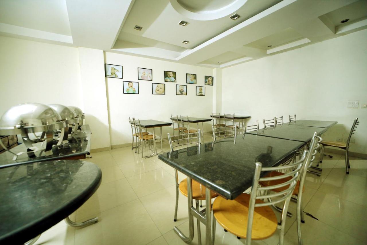Hotel Blue Bell - Karol Bagh New Delhi エクステリア 写真